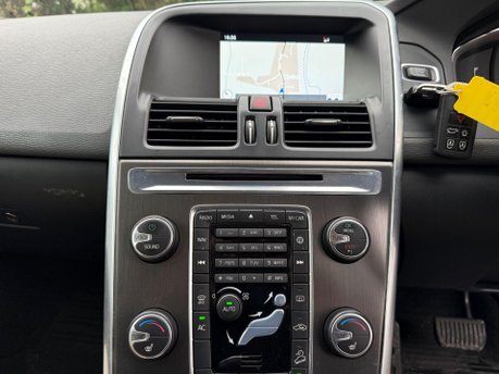 Volvo XC60 2.4 D5 SE Lux Nav Geartronic AWD Euro 5 5dr 13
