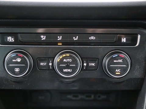 Volkswagen Tiguan 2.0 TDI Match Euro 6 (s/s) 5dr 17