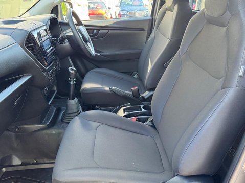 Isuzu D-Max UTILITY SCB 22