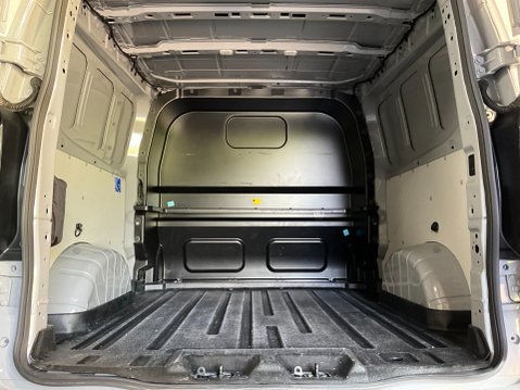 Ford Transit Custom 2.5 320 Duratec 11.8kWh Sport Crew Van Auto L2 H1 Euro 6 5dr 9