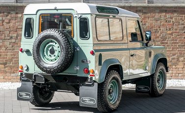 Land Rover Defender 90 Heritage 7