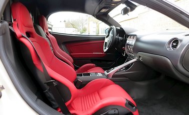 Alfa Romeo 8C Spider 7