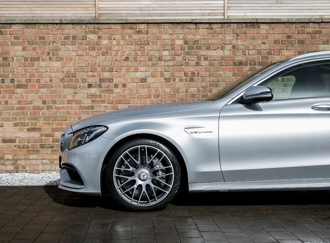 Mercedes-Benz C Class C63 Estate 27