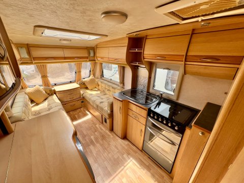 Coachman Pastiche 460 13