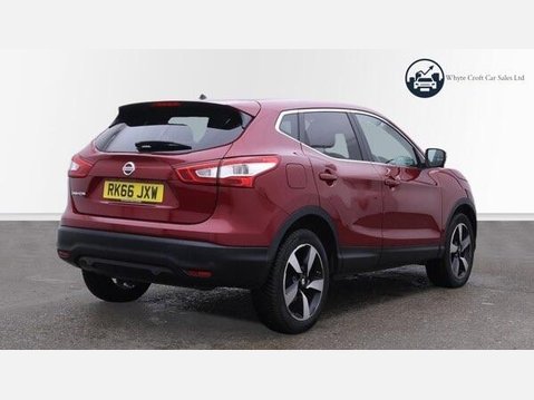 Nissan Qashqai 1.2 DIG-T N-Connecta 2WD Euro 6 (s/s) 5dr 4