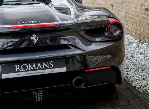 Ferrari 488 Spider 23