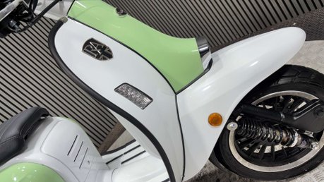 Royal Alloy GT 2020 ONLY 1K 1 OWNER SCOOTER LONG MOT MODERN RETRO 125CC 37