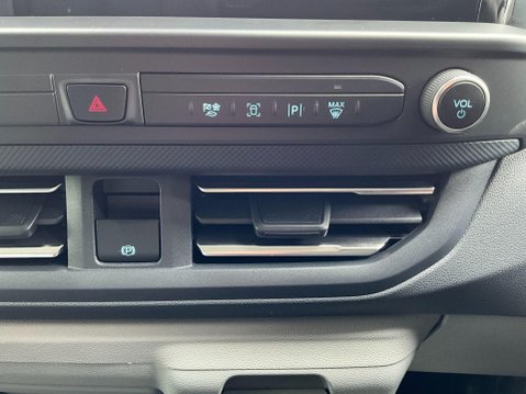Ford Transit Custom 2.0 300 EcoBlue Limited Crew Van Auto L2 H1 Euro 6 (s/s) 5dr 52