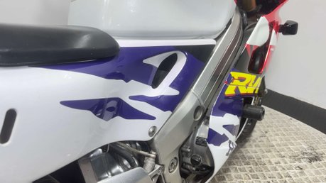 Honda RVF 2000 LATE REGISTERED GENUINE 8K CLASSIC 400CC SUPER SPORT 15