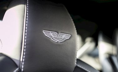 Aston Martin V12 Vantage S 17