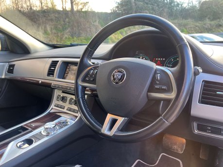 Jaguar XF 2.2 XF Portfolio D Auto 4dr 13