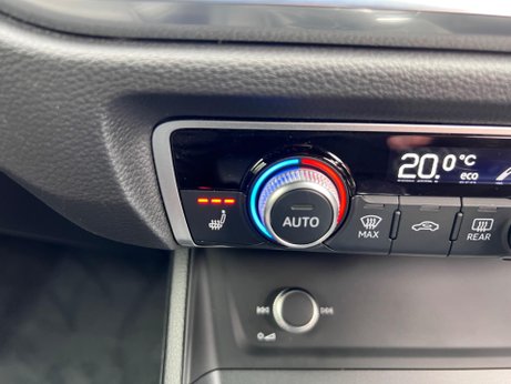 Audi Q3 1.5 TFSI CoD 35 Black Edition Sportback S Tronic Euro 6 (s/s) 5dr 21