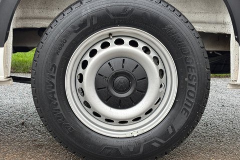 Volkswagen Crafter CR35 140 ps Tdi L3 H2 Trendline Panel Van - Rear Camera 31