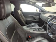 Jaguar XE 2.0 XE R-Sport i Auto 4dr 27