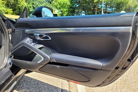 Porsche 911 CARRERA 4S PDK 28