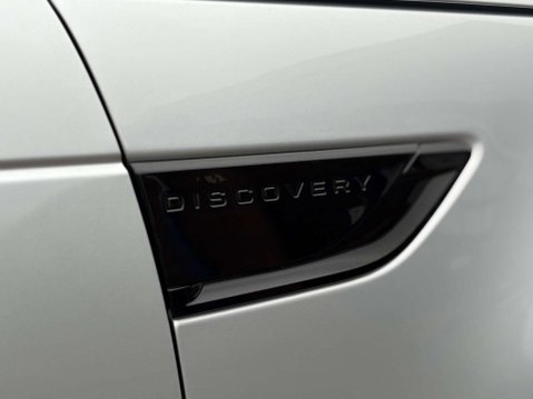 Land Rover Discovery 3.0 Discovery HSE SDV6 Auto 4WD 5dr 9