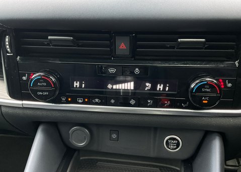 Nissan Qashqai DIG-T TEKNA MHEV 21