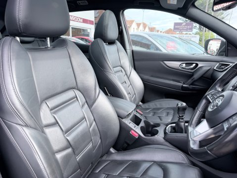 Nissan Qashqai 1.3 DIG-T TEKNA PLUS 13