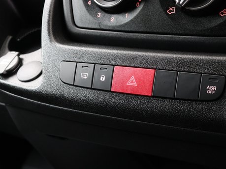 Vauxhall Movano L3H2 F3500 Prime 17