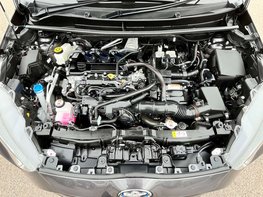 Toyota Yaris 1.5 Yaris Design HEV CVT 5dr 7