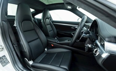 Porsche 911 (991.2) Carrera 4S 10