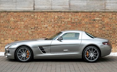 Mercedes-Benz SLS AMG 2