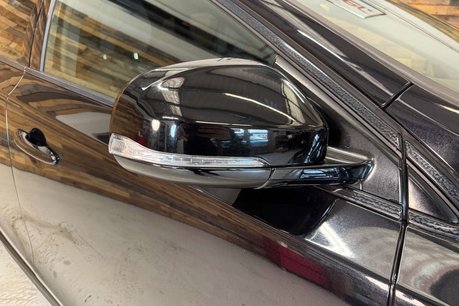 Volvo V40 1.6 T4 Lux Hatchback 5dr Petrol Powershift Euro 5 (s/s) (180 ps) 40