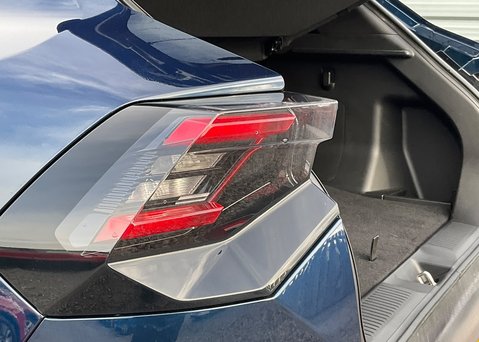 Suzuki e Vitara MOTION 18