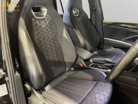 Volkswagen Tiguan 1.5 TSI eHybrid 19.7kWh R-Line SUV 5dr Petrol Plug-in Hybrid DSG Euro 6 (s/ 11