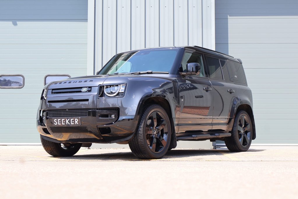 Land Rover Defender 110 2023 D300 HARD TOP X-DYNAMIC  1