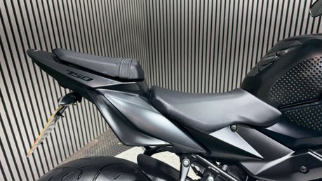 Suzuki GSR750 2013 ONLY 9K STUNNING EXAMPLE LONG MOT NAKED 750CC 38