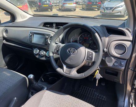 Toyota Yaris 1.0 Yaris TR VVT-i 5dr 18