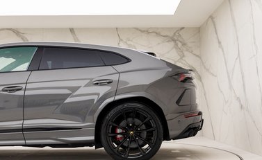 Lamborghini Urus 28