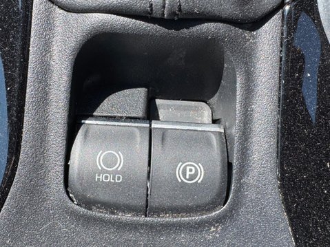 Toyota Corolla 1.8 VVT-h Icon Touring Sports CVT Euro 6 (s/s) 5dr 33