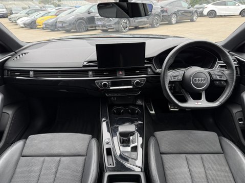 Audi A4 2.0 TFSI 40 Black Edition Estate 5dr Petrol S Tronic Euro 6 (s/s) (204 ps) 29