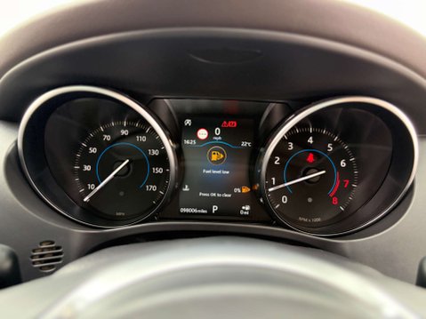 Jaguar F-Pace 2.0 F-PACE Portfolio AWD i Auto 4WD 5dr 54