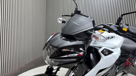 Suzuki GSX-S GSX 125 S 2024 ONLY 1K STUNNING 15BHP LEARNER 125CC SPORT 14