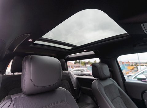 Land Rover Defender V8 13