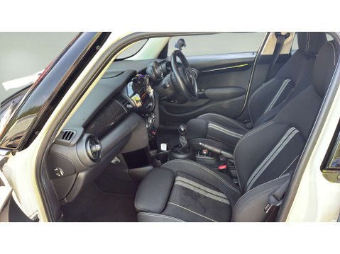 Mini Hatch 2.0 Cooper S Classic 5dr - NATIONAL DELIVERY* 10