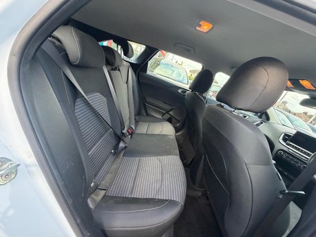 Kia Ceed CRDI 2 NAV ISG MHEV 12