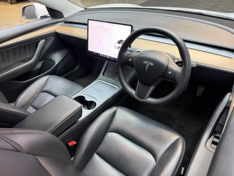Tesla Model 3 Standard Range Plus Auto RWD 4dr 2