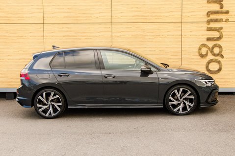Volkswagen Golf R-LINE TSI 9