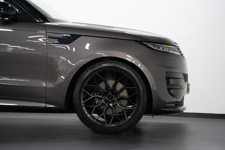 Land Rover Range Rover Sport 3.0 D300 MHEV Dynamic SE SUV 5dr Diesel Auto 4WD Euro 6 (s/s) (300 ps) 39