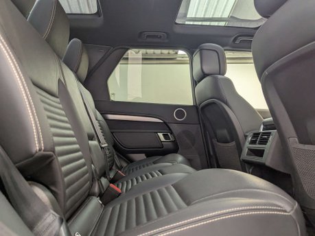 Land Rover Discovery 3.0 Discovery R-Dynamic SE D MHEV Auto 4WD 5dr 47