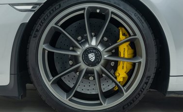 Porsche 911 GT3 Touring (991.2) 27