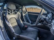 Porsche 718 Cayman GT4 PDK 11