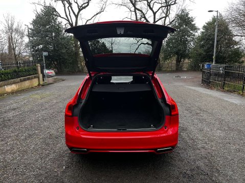 Volvo V90 2.0 V90 R-Design Pro D5 PowerPulse AWD Auto 4WD 5dr 41