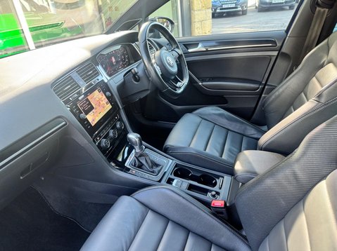 Volkswagen Golf R TSI 4MOTION DSG 28