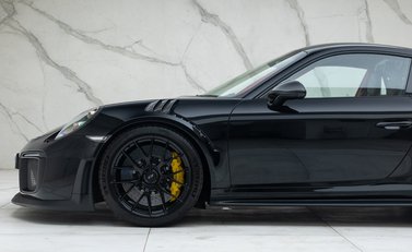 Porsche 911 (991) GT2 RS Weissach 57