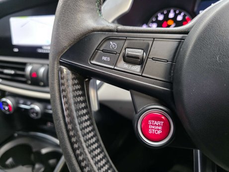 Alfa Romeo Giulia 2.9 V6 Bi-Turbo Quadrifoglio Saloon 4dr Petrol Auto Euro 6 (s/s) (510 ps) 7